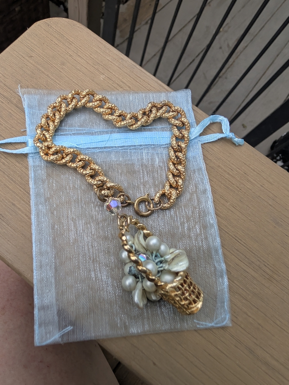 Vintage Gold Link Bracelet Charm Bracelet Pear Lillies Gold Basket - Picture 2 of 12